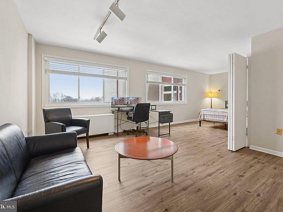 5th image of 1830 Columbia Pike APT 409
