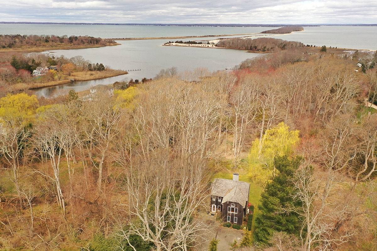2855 Noyac Rd, Sag Harbor, NY 11963 Out East