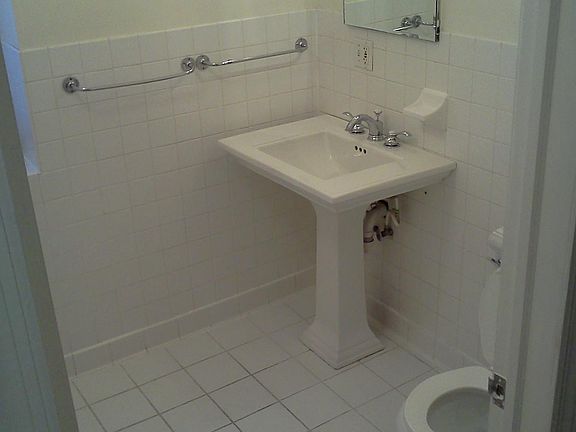 4th image of 2628 W Thomas St APT 1