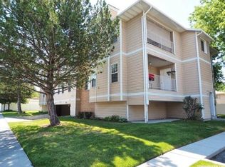 830 E Gatewood Dr, Sandy, UT 84094