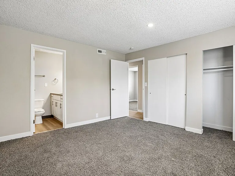 Brighton Place Apartments — Photo 85