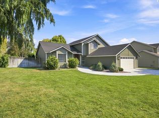 2738 Willowbrook Ave, Richland, WA 99352