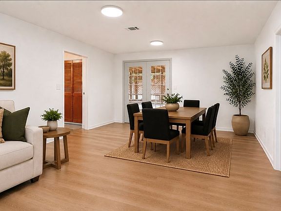 5th image of 207 Westwood Pl