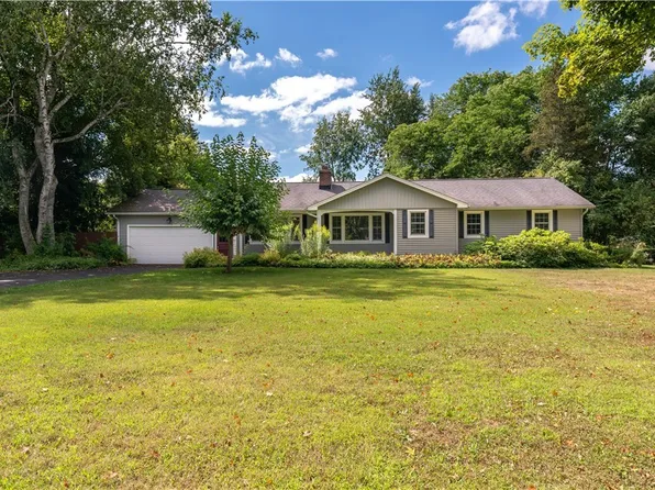 62 Esther Dr, East Aurora, NY 14052