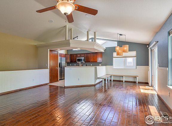 5th image of 215 Aspen Grove Way