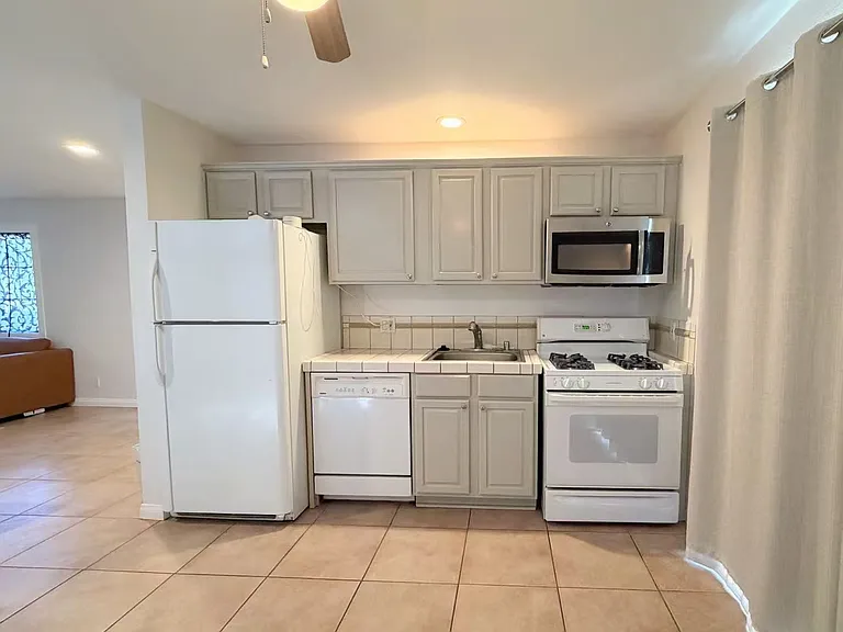 510 Pomello Dr — Photo 5