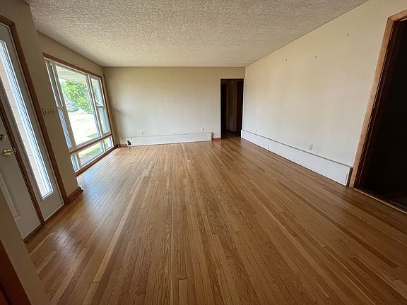 5th image of W2194 Cottonville Ave