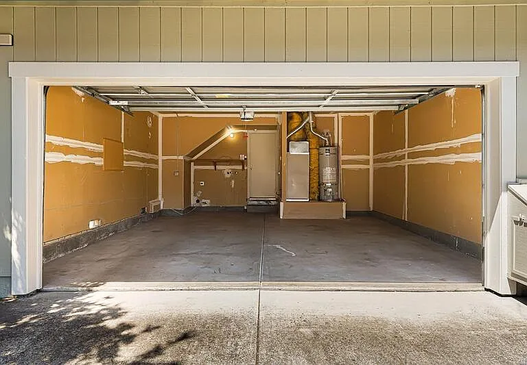 7 Meridian Cir — Photo 27