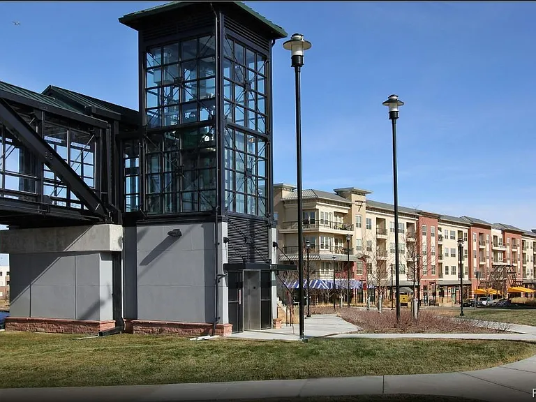 10104 Inverness Main St — Photo 29