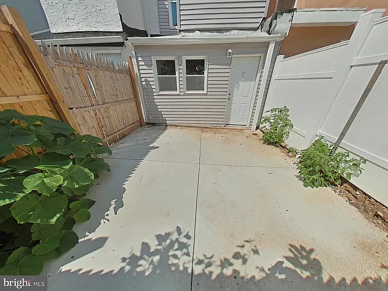 1743 N Stillman St — Photo 8