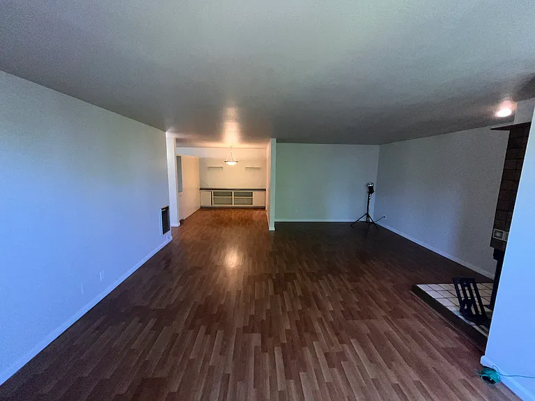 300 Vernon St #22 — Photo 2