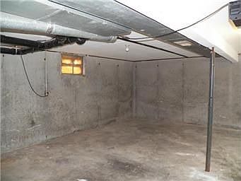 3rd image of 119 Marion St
