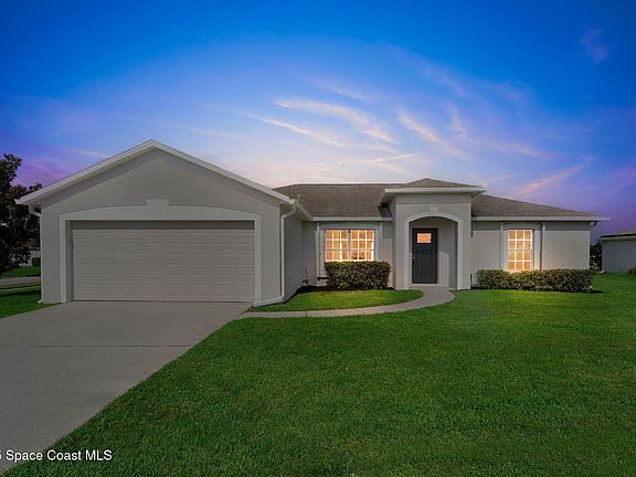 5th image of 1132 Egret Lake Way
