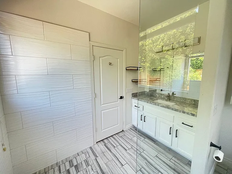 2670 E Hulet Dr — Photo 24