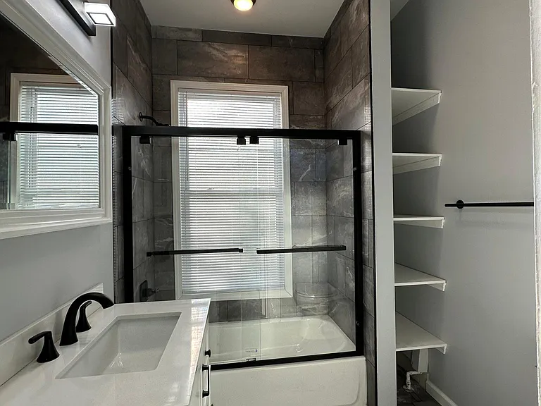 403 Oak St #3 — Photo 38