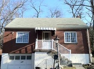 1226 Circle Dr, Pittsburgh, PA