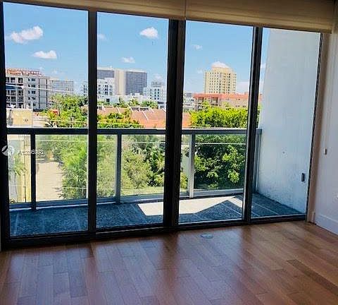 4th image of 9940 W Bay Harbor Dr #5B