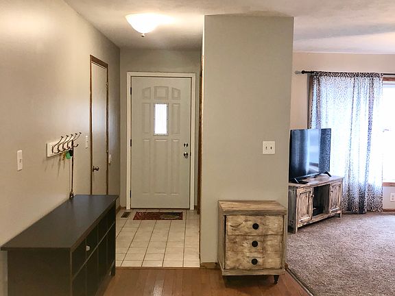 Entry way