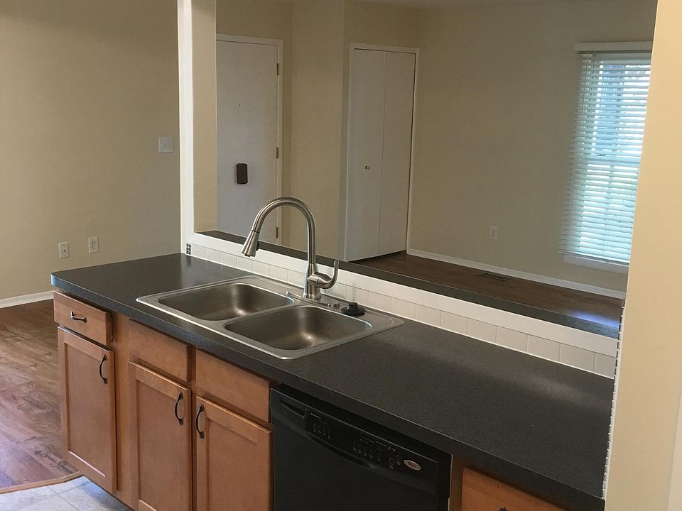1st image of 2754 Glenbridge Ct