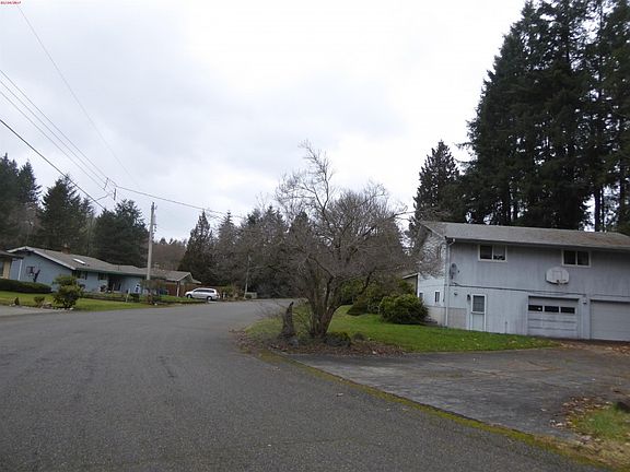 4th image of 206 San Mar Dr NE