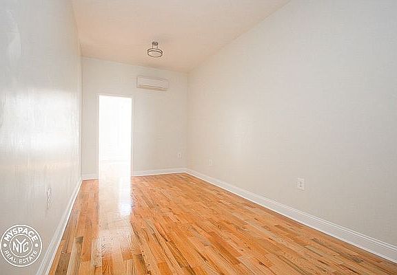 4th image of 420 Bleecker St #4M