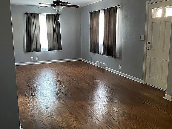 Dining room/living room