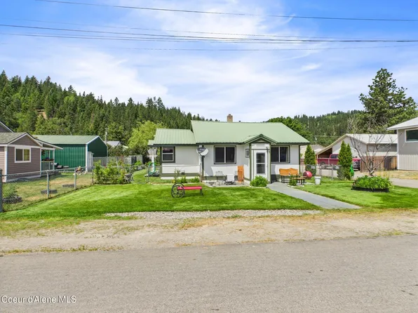 206 6th St, Pinehurst, ID 83850