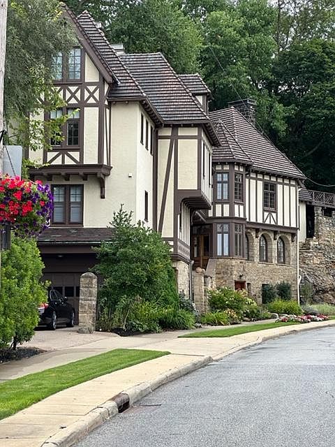 1st image of 2485 Fairmount Blvd #A1