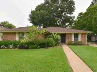 5415 Clift Haven Dr, Houston, TX 77091