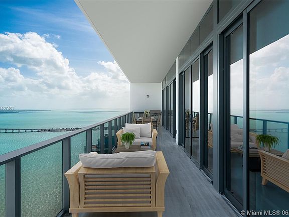 3rd image of 1451 Brickell Ave Unit 4702