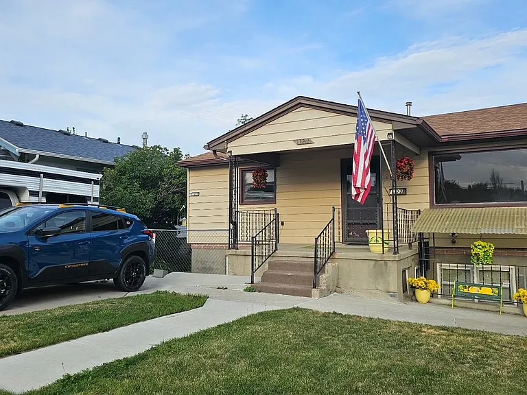 1122 S Cedar St — Photo 28