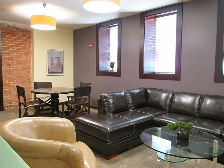 Jackson Renaissance Apartments — Photo 11