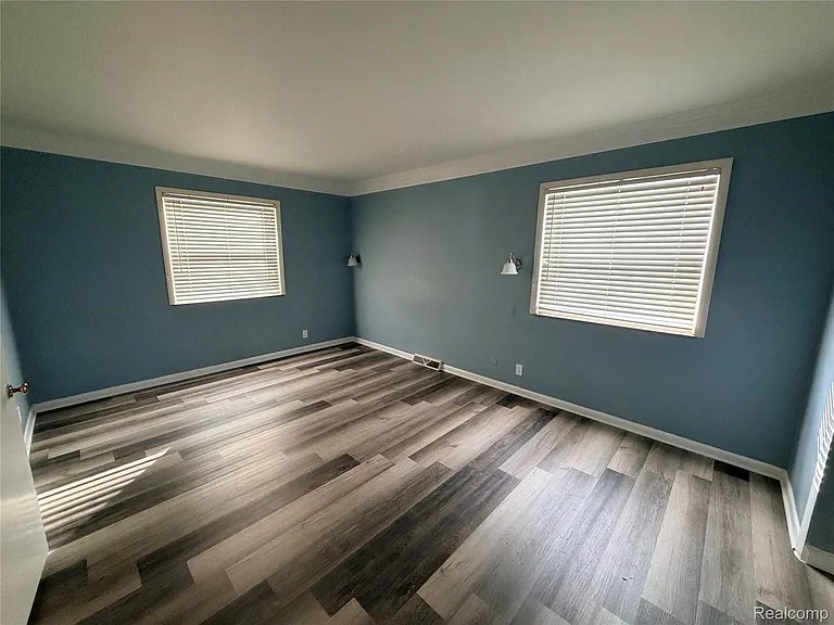 1080 W Highland Rd — Photo 14