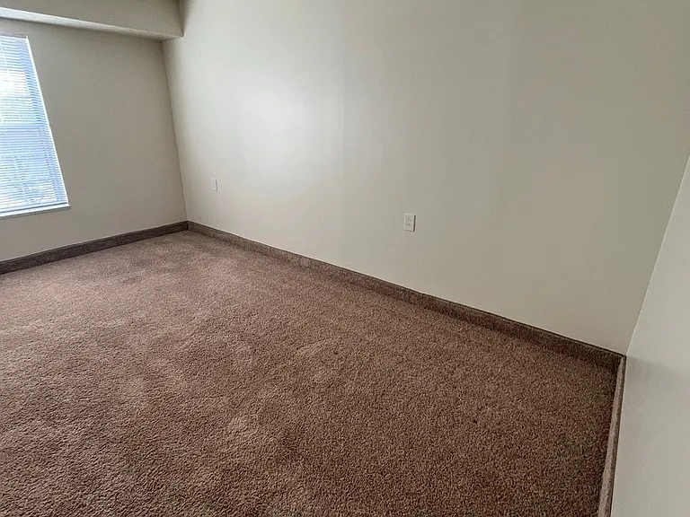 Shadow Creek Apartments — Photo 34