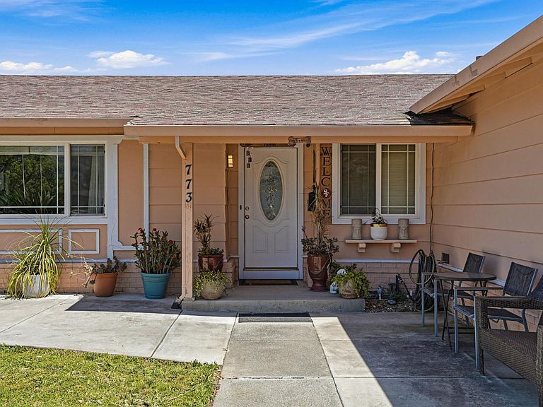 Listing photo 4