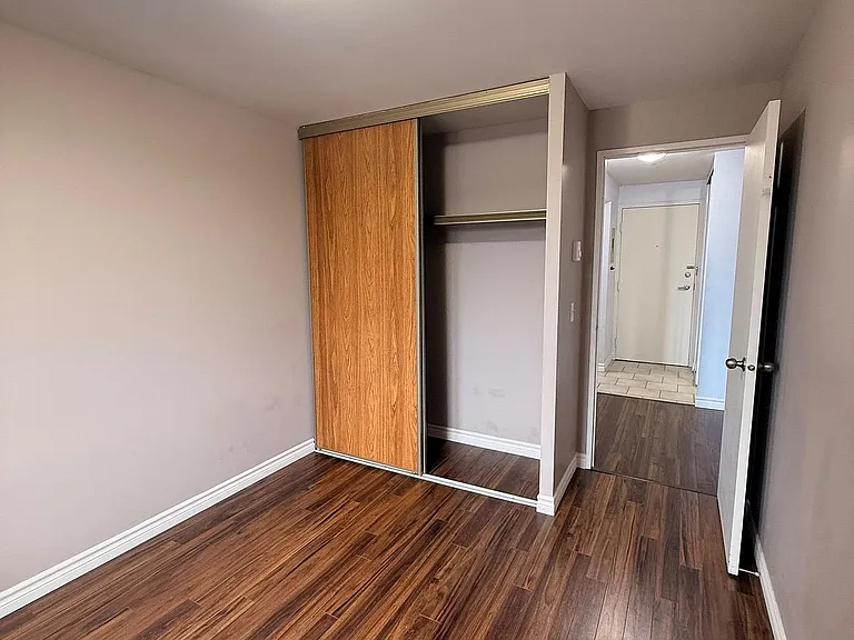 358 Queen Mary Rd #611 — Photo 9