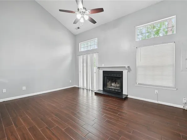 5101 Glenwood Way, Virginia Beach, VA 23456