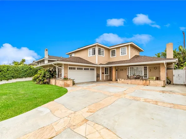 21661 Kaneohe Ln, Huntington Beach, CA 92646