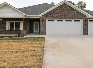 211 Grant Dr, Bryant, AR 72022