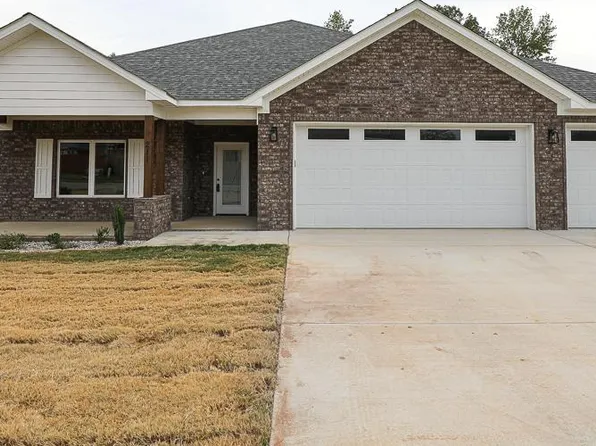 211 Grant Dr, Bryant, AR 72022