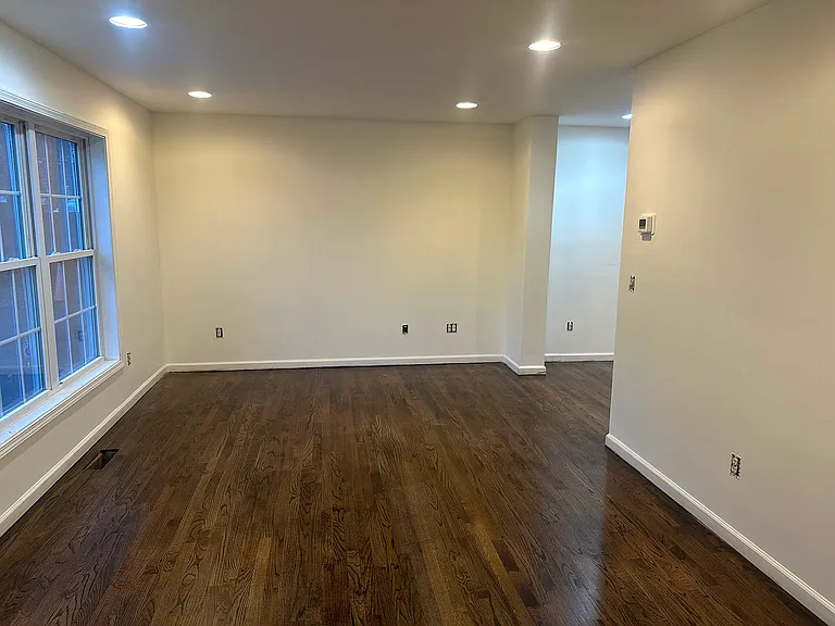 83 Winfield St #D — Photo 2