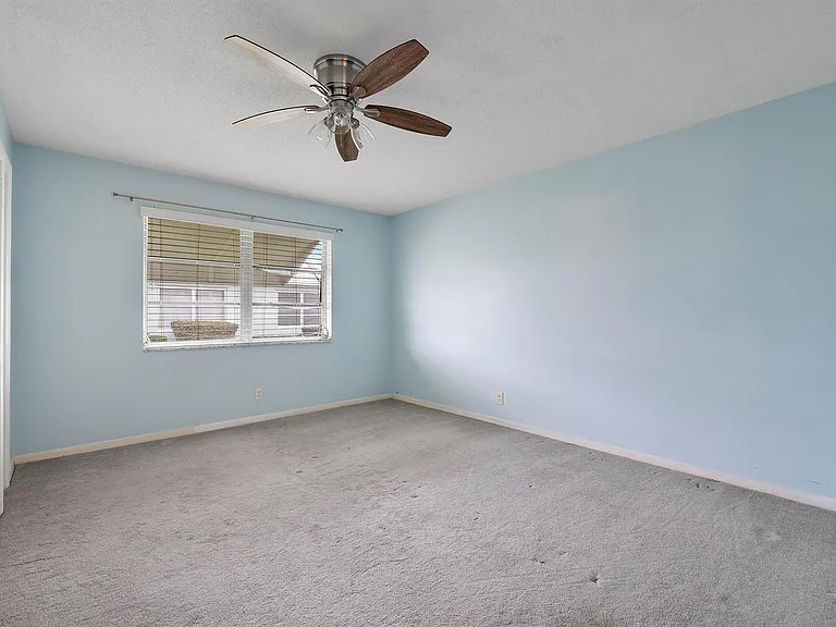 212 High Point Ter W #1 — Photo 13