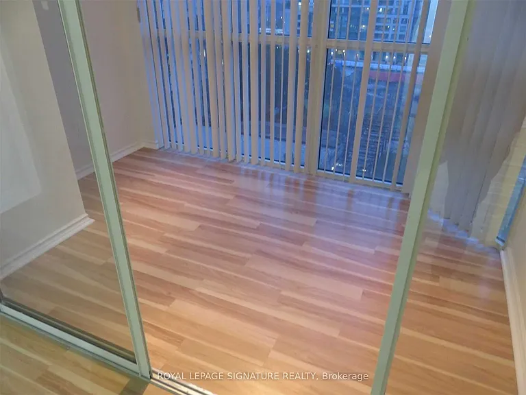 285 Enfield Pl #801 — Photo 16