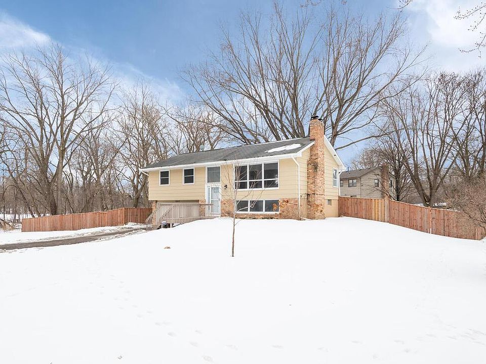 1st image of 5912 Stoneybrook Dr