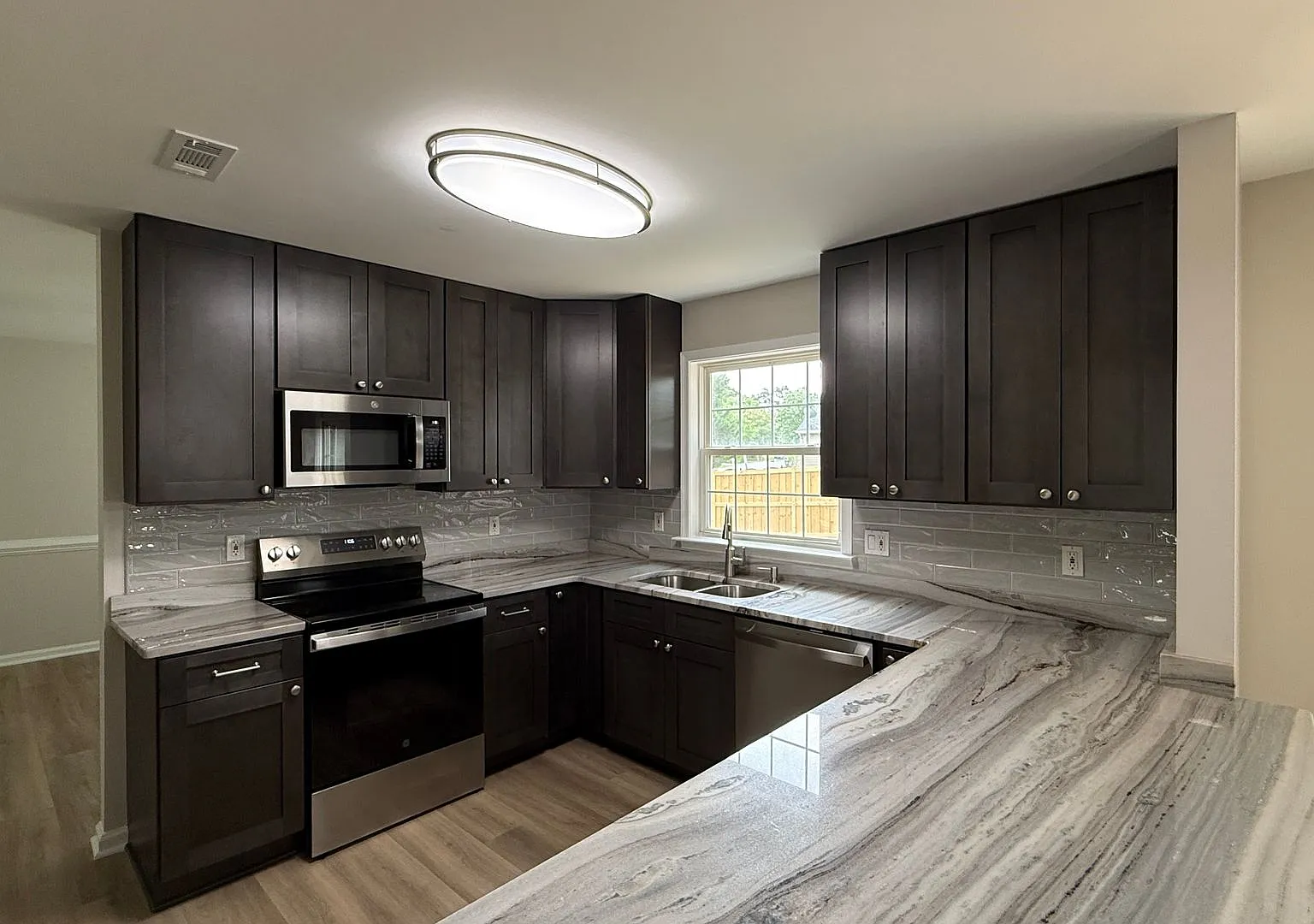 Fully Renovated Colonial — Photo 3