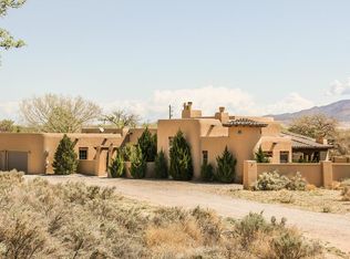 930 Alamos Rd, Corrales, NM 87048
