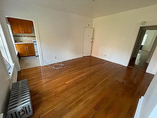 4th image of 575 Putnam Ave APT 3