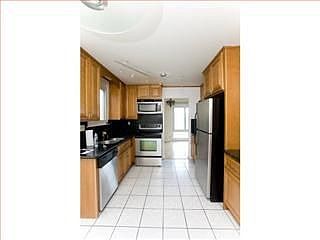 3rd image of 102 Marbly Ave