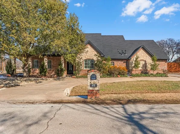 6920 Clift St, North Richland Hills, TX 76182