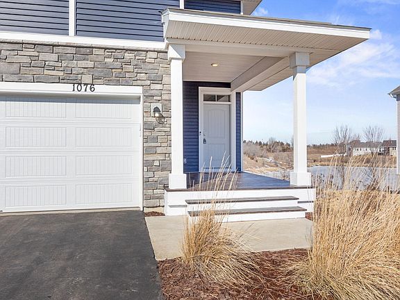 2nd image of 1076 Shoreview Dr